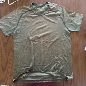 Lululemon Metal Vent Tech Short-Sleeve Olive Green Men's Shirt